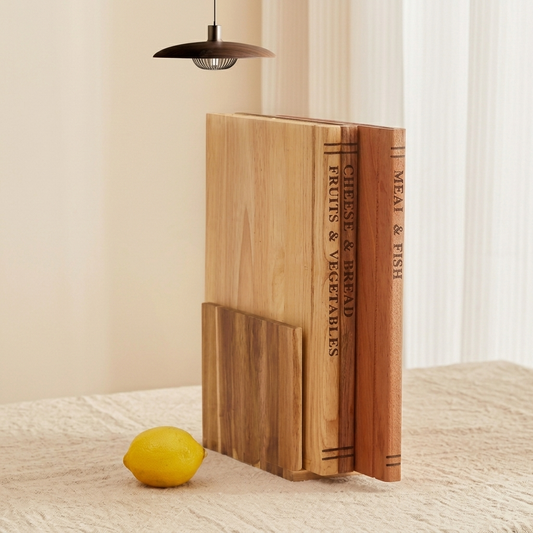 Tablas de madera en forma de libro